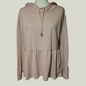 89th & Madison Blush Pink Relaxed Long Sleeve Top With A Hood